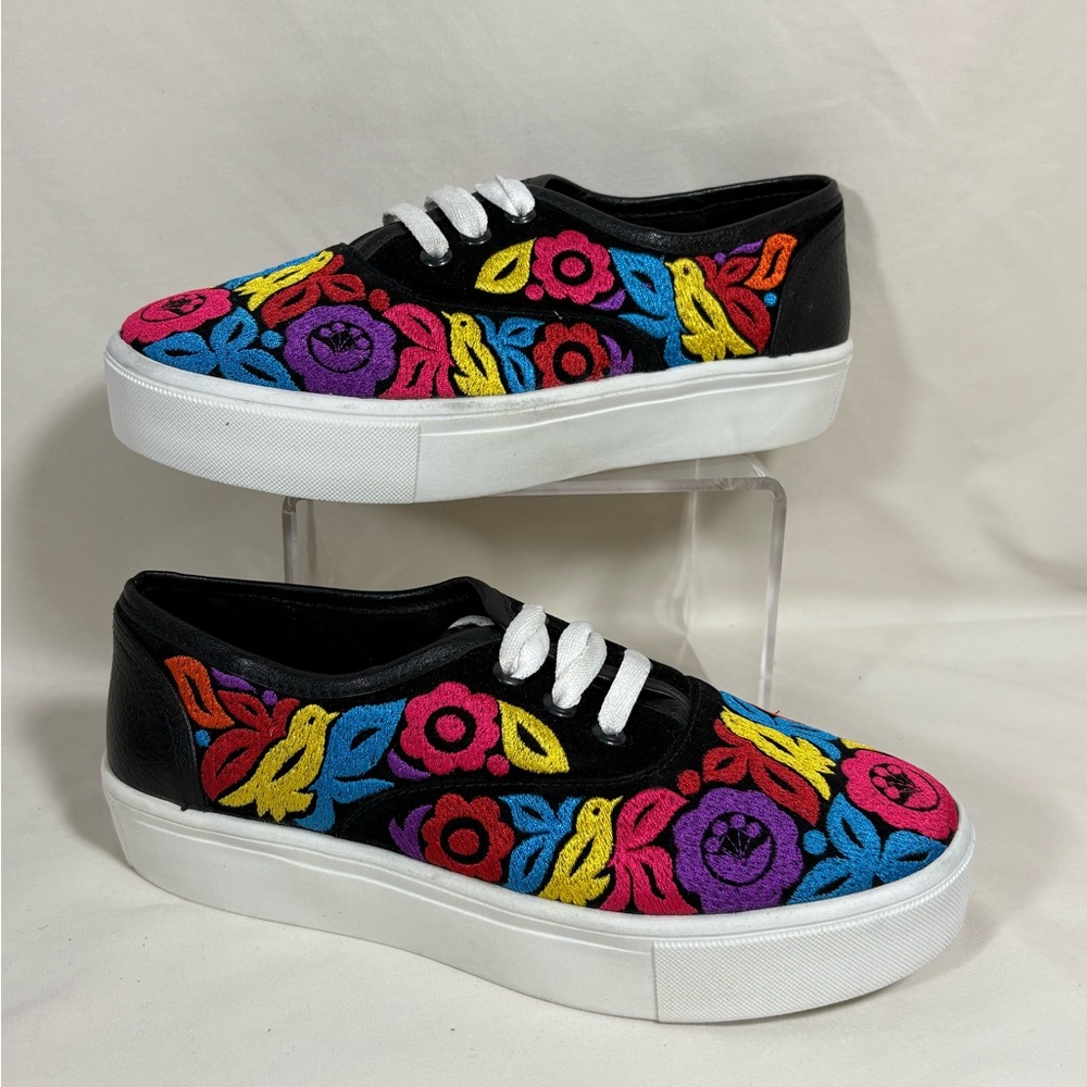Xhantae Multicolor Floral Embroidered Sneakers Size 6.5